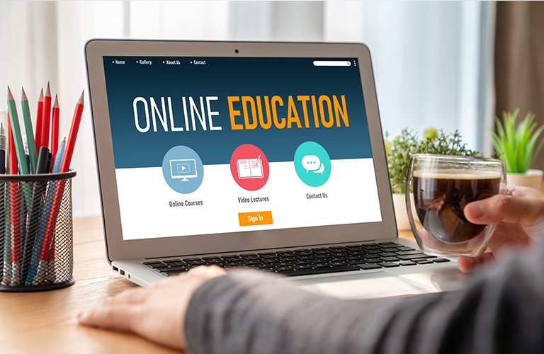 115.Developing an online course program